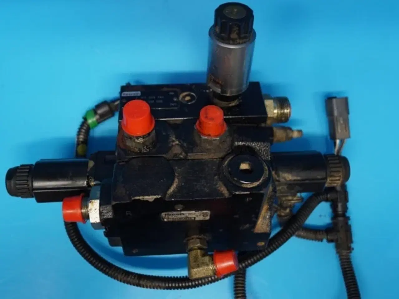 Billede 9 - Case 8010 Hydraulikventil 87313989