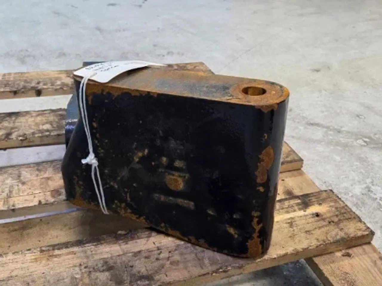 Billede 4 - New Holland TM165 Spacer Sæt 82016138