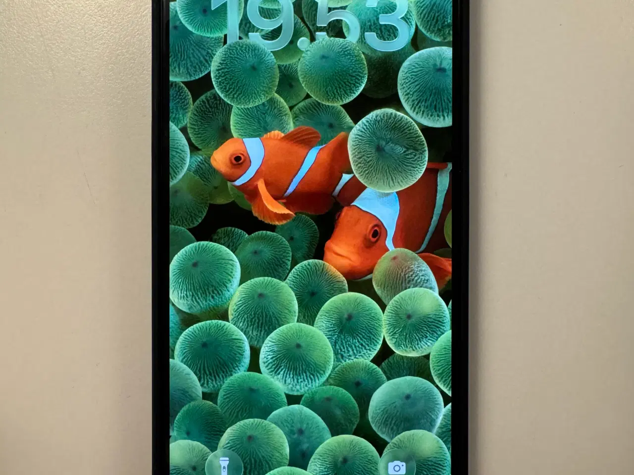 Billede 1 - Stor iPhone 15 Pro Max i flot stand