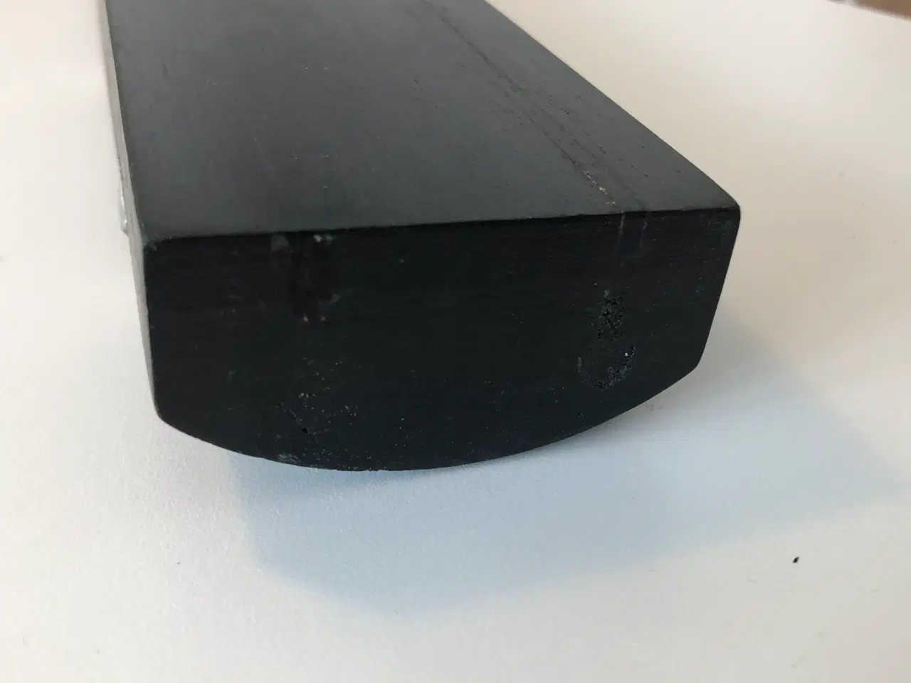 Billede 9 - Knagerække i sort med 4 knager fra Cado