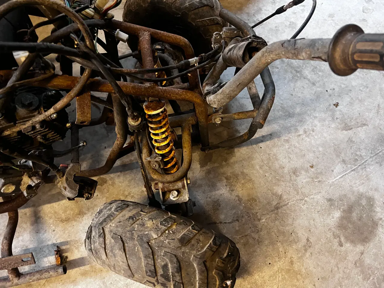 Billede 3 - børne atv 2 hele og en til dele