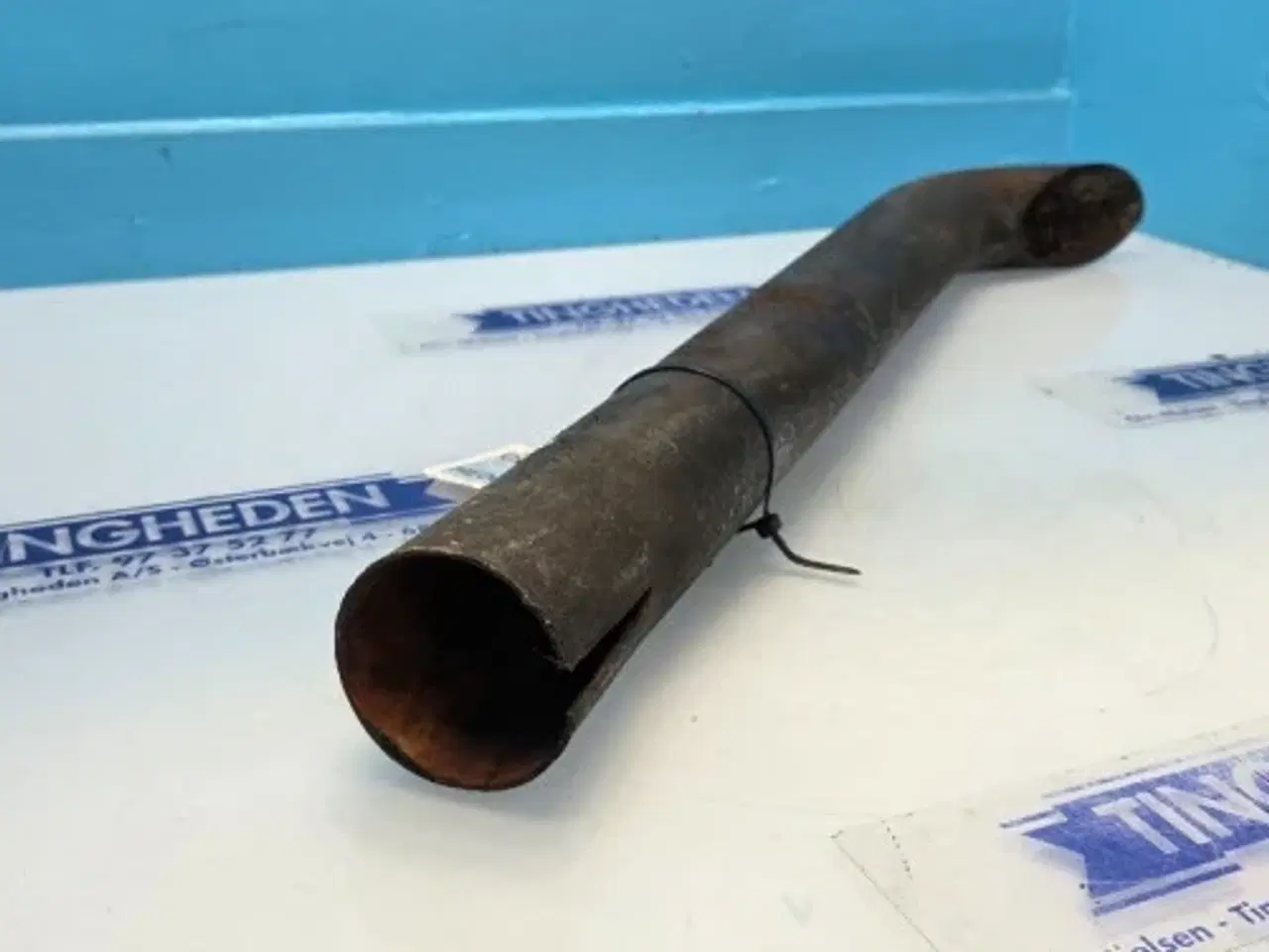 Billede 9 - New Holland LB115B Udstødningsrør 87622674