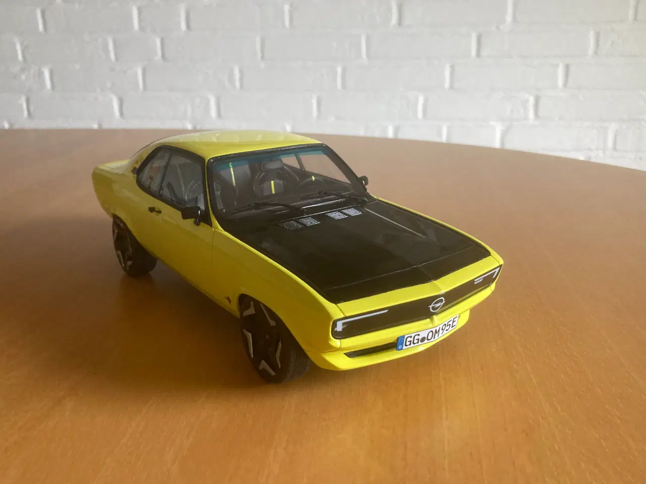 Billede 1 - Opel Manta 1:18