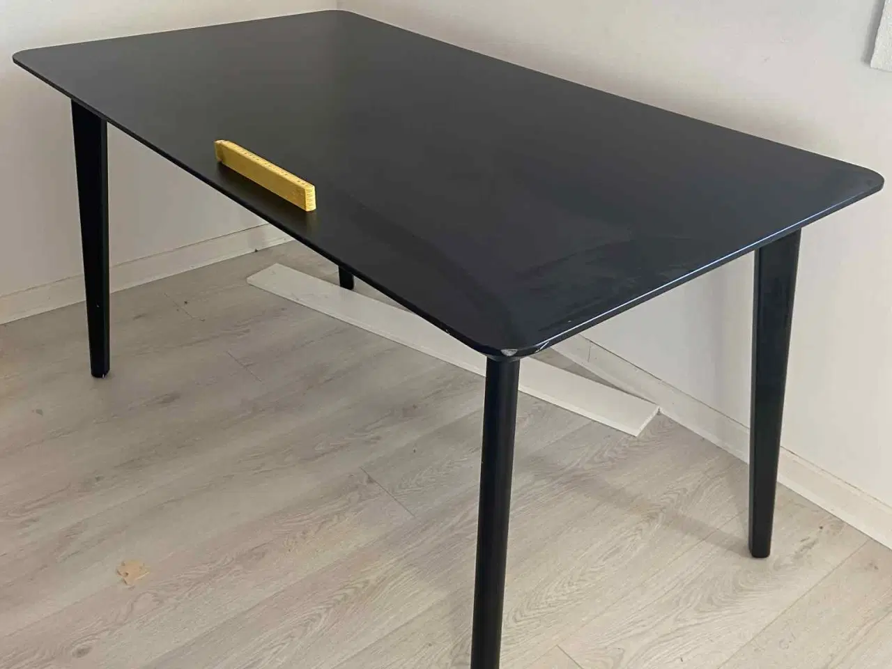 Billede 3 - Fint spisebord, sort LISABO