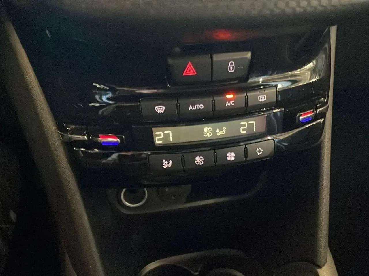 Billede 9 - Peugeot 208 1,2 e-THP 110 Allure