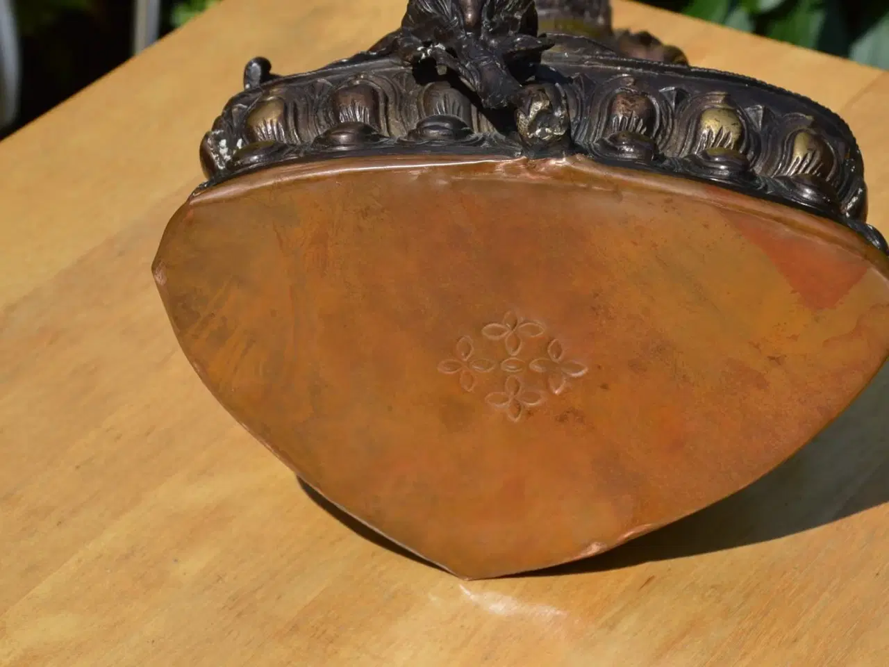 Billede 16 - Stor bronzestatue af Grøn Tara, 37 cm, Nepal