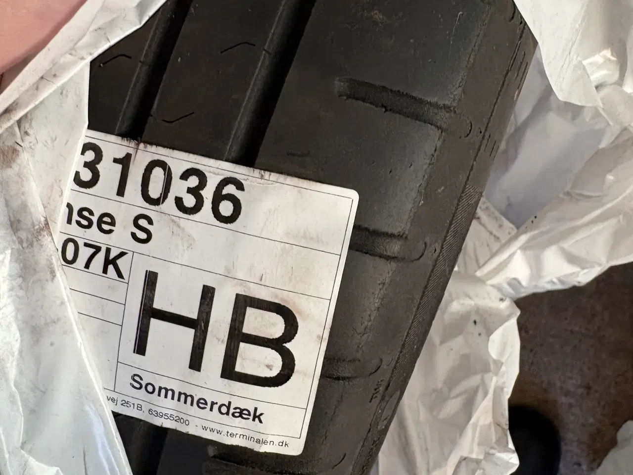 Billede 2 - Sommerdæk på alufælge 