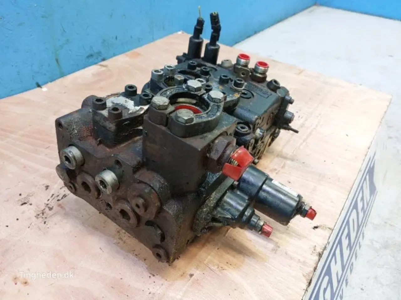 Billede 18 - JCB 427 HL Hydraulikventil 334/V1169