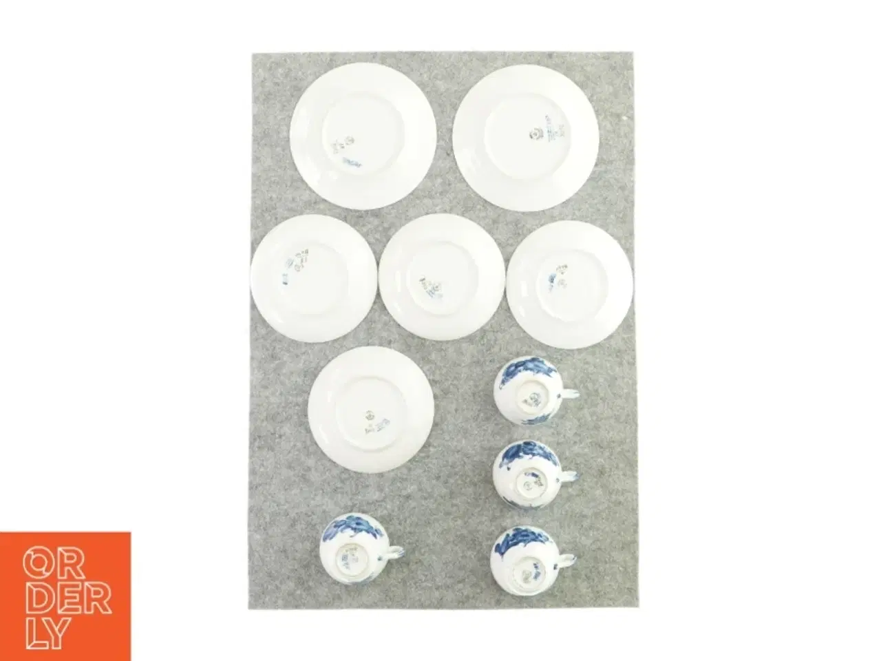 Billede 3 - 2 stel med 4 kopper, 4 underkopper og 2 tallerkener fra Royal Copenhagen