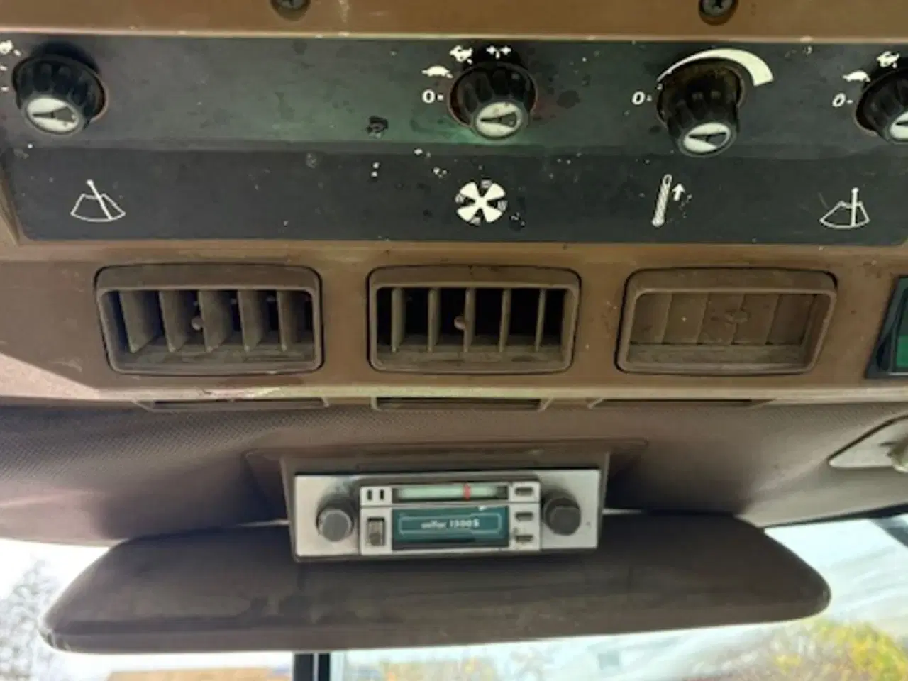 Billede 17 - John Deere 3050 4WD MED FRONTVÆGTE