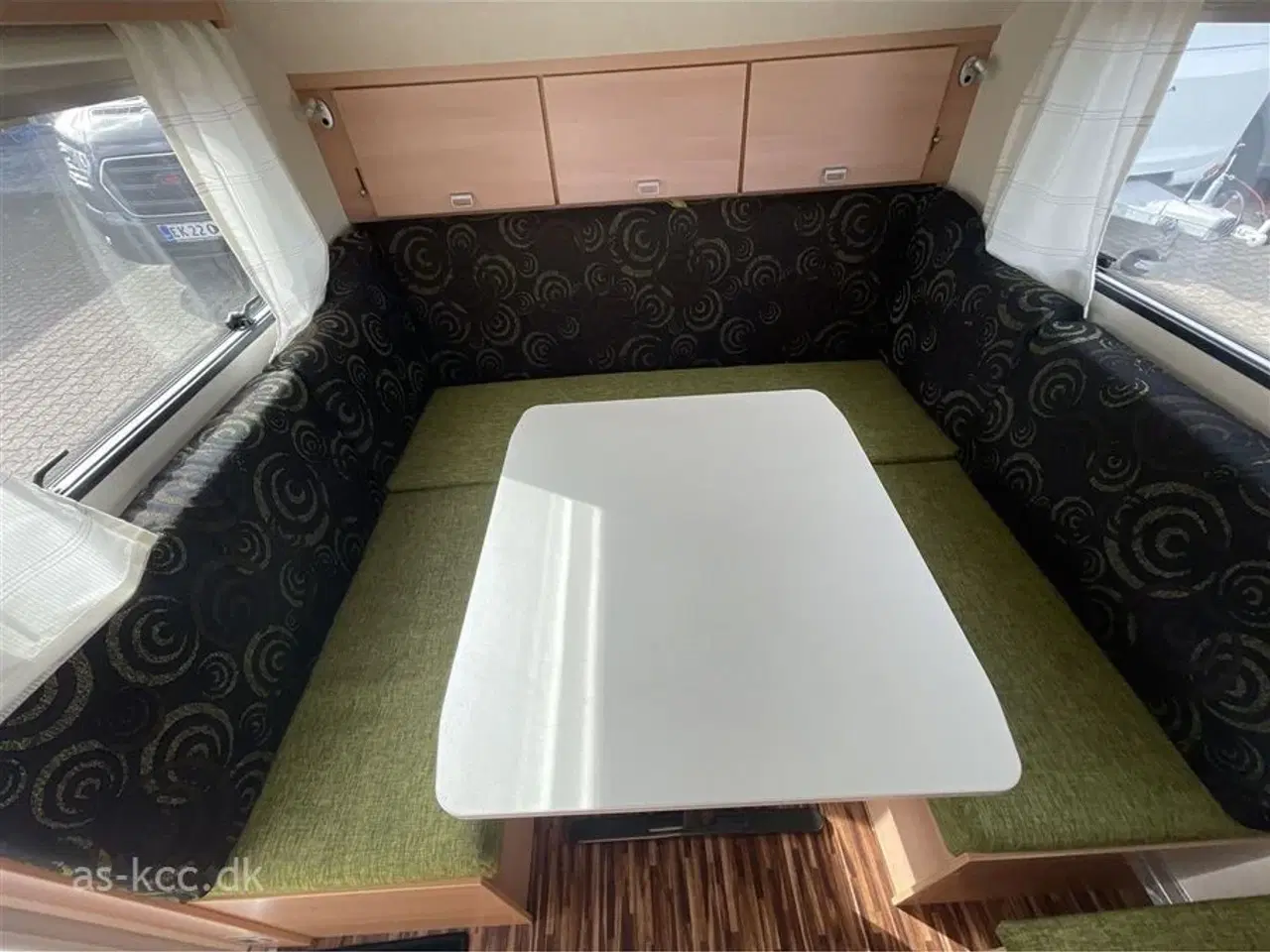 Billede 6 - 2010 - Tabbert T@b 320 RS   T@P 320 RS årgang 2010. 3 sovepladser, 4 siddepladser, Telt, Solsejl.