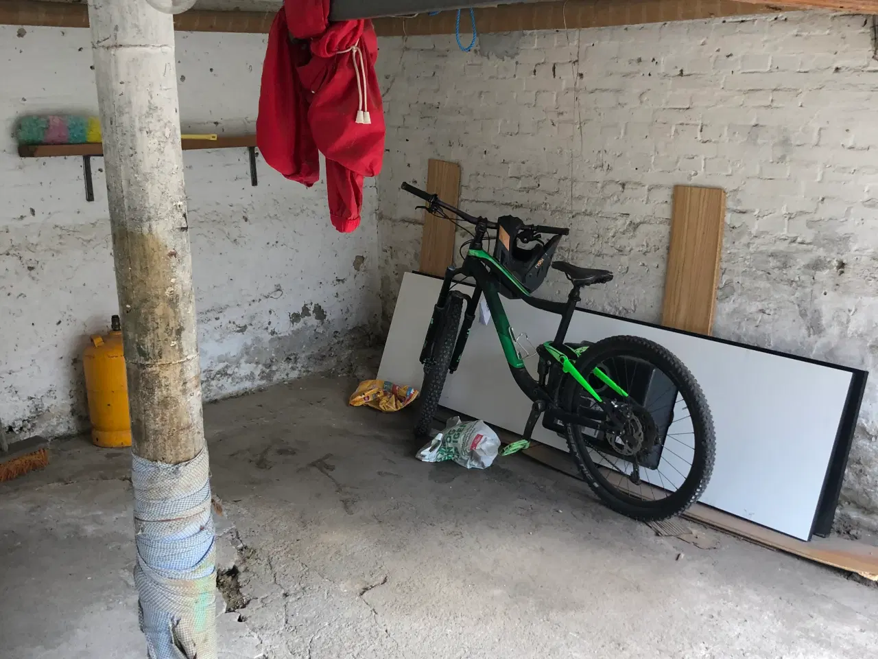 Billede 7 - Garage til opbevaring 