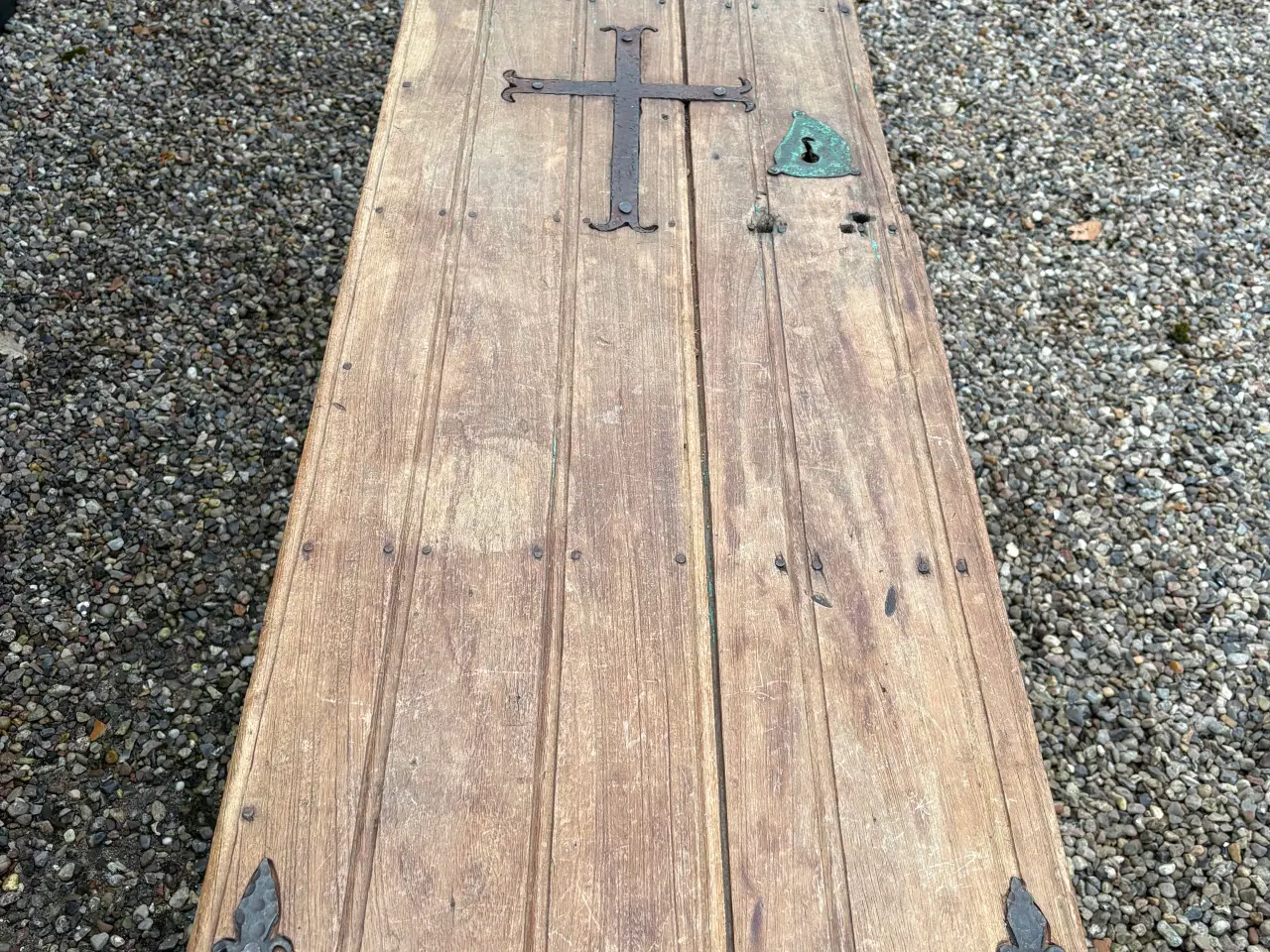 Billede 3 - Fantastisk flot bord, lavet af gammel dør. 