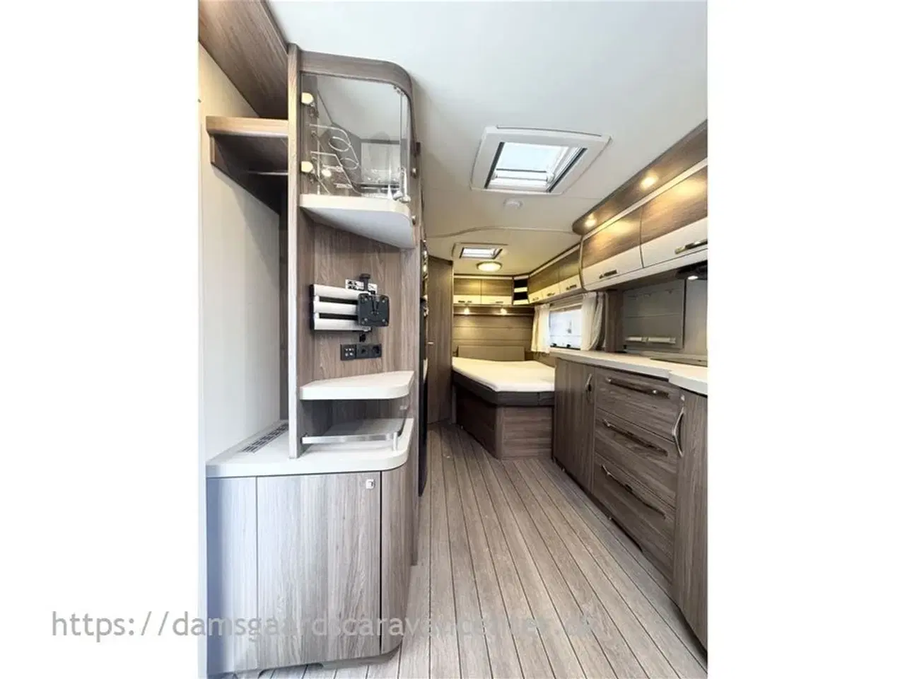 Billede 8 - 2017 - Knaus Südwind Scandinavian Selection 580 UF Alde Centralvarme   Franskseng-Alde-Vandb.Gulvv.-Mover-Telt