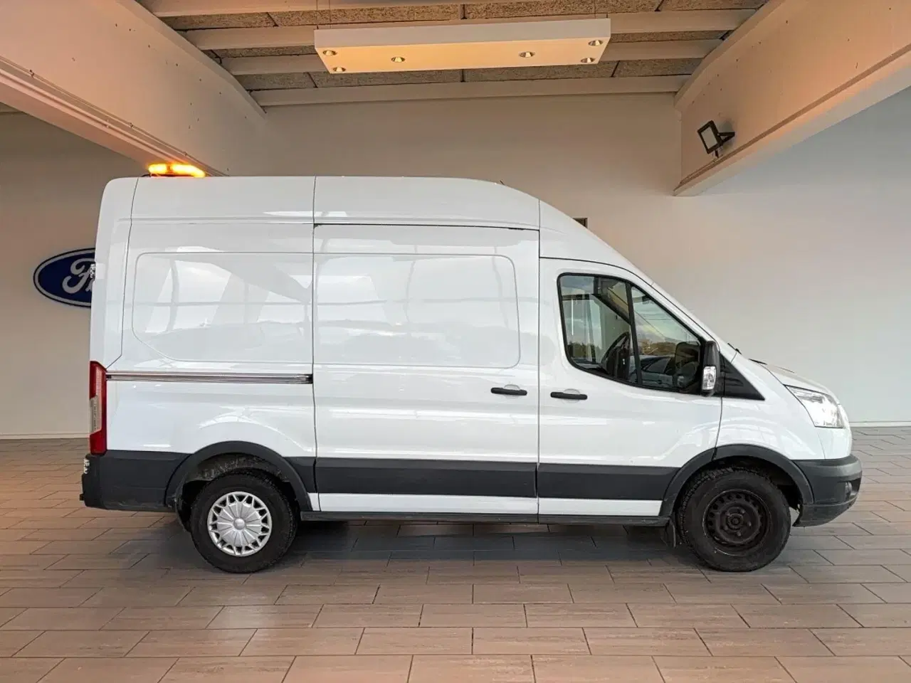 Billede 3 - Ford Transit 350 L2H2 2,2 TDCi Trend FWD 155HK Van 6g