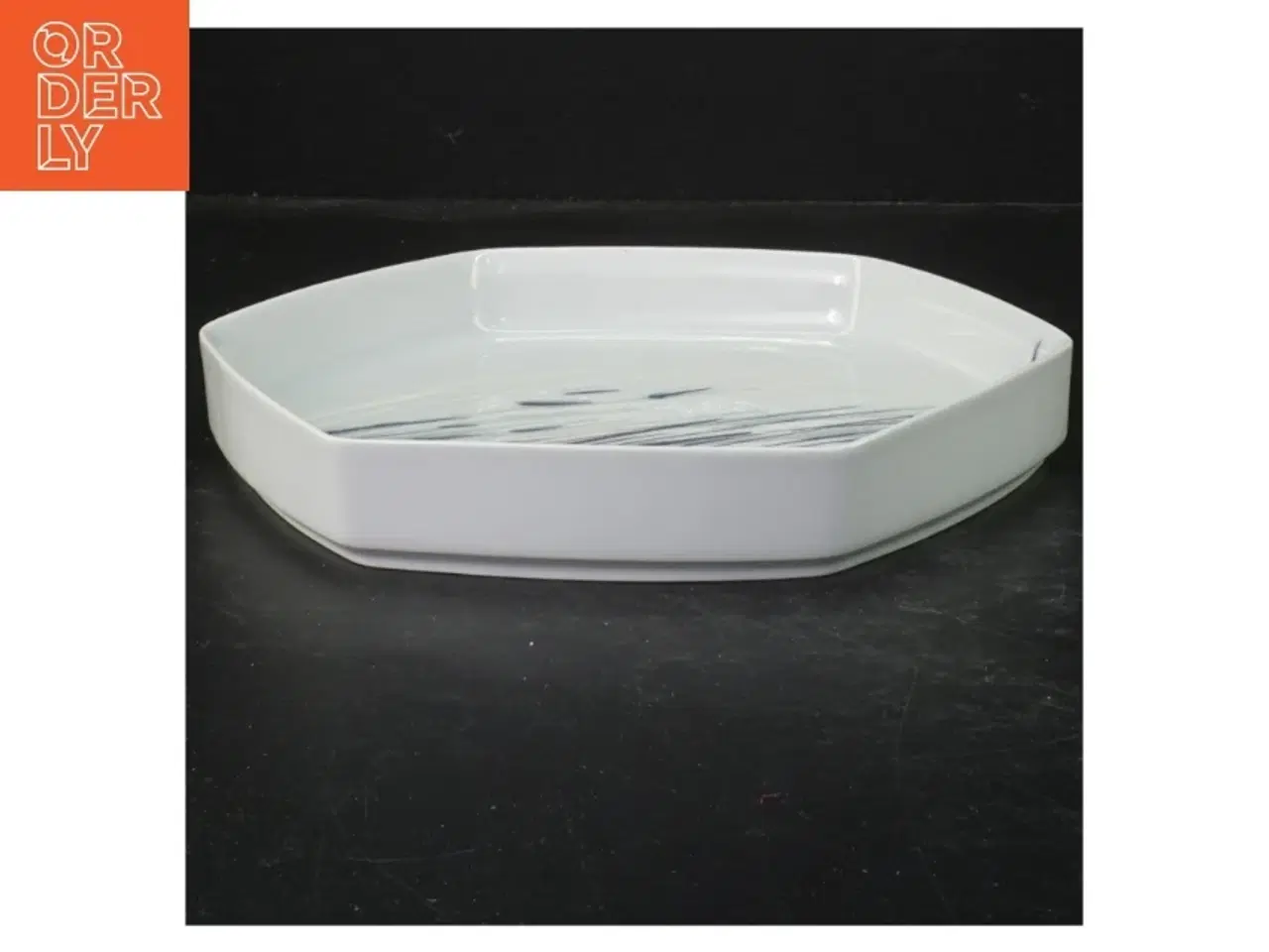 Billede 1 - Porcelænsskål med dekoration, sekskantet fra Royal Copenhagen (str. 21 cm)