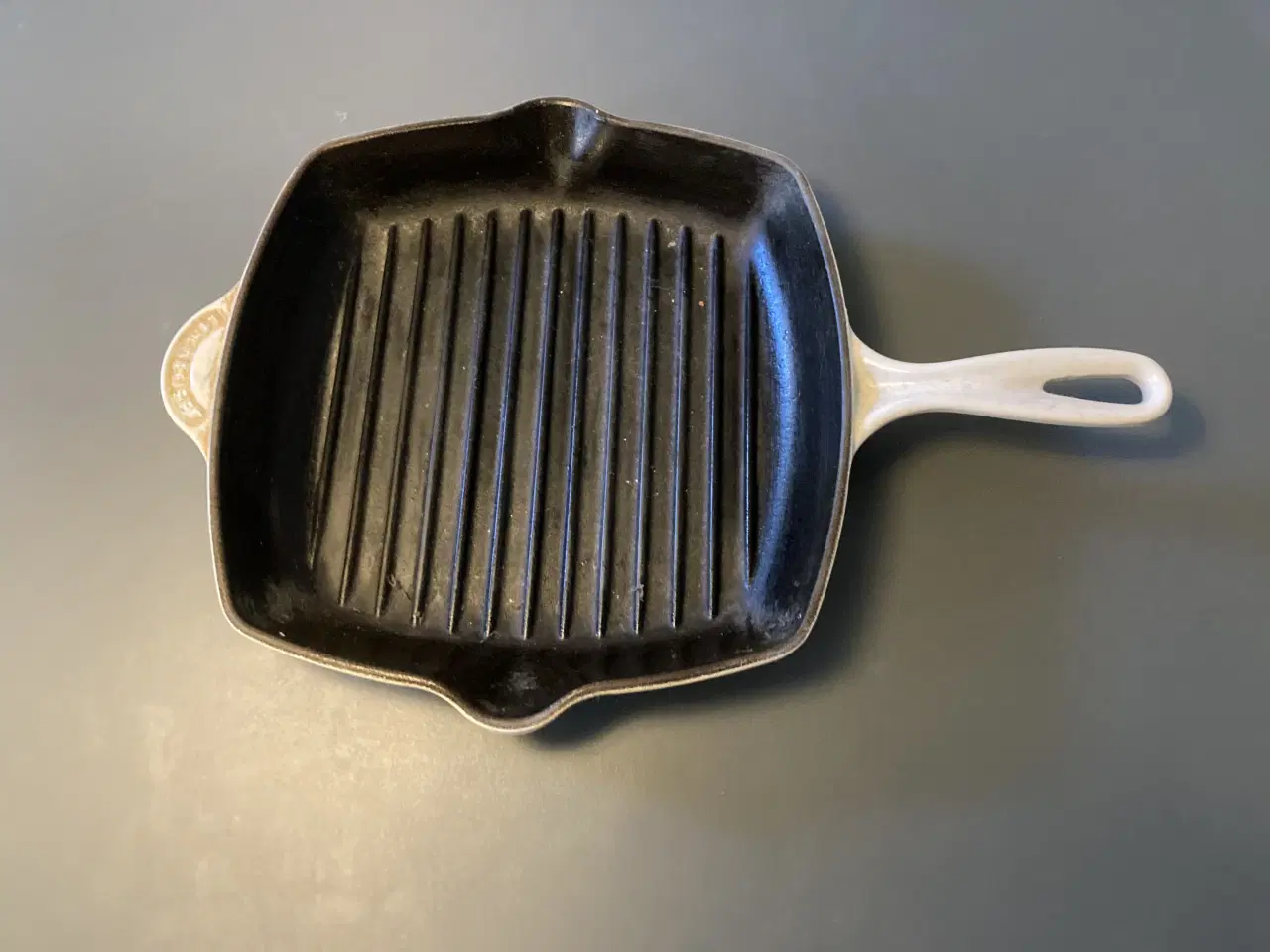Billede 1 - Le Creuset-grillpande (26 cm), støbehjern, hvid