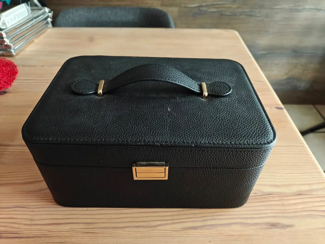 Billede 2 - Stor smykkebox/smykkeskrin fra Glitter