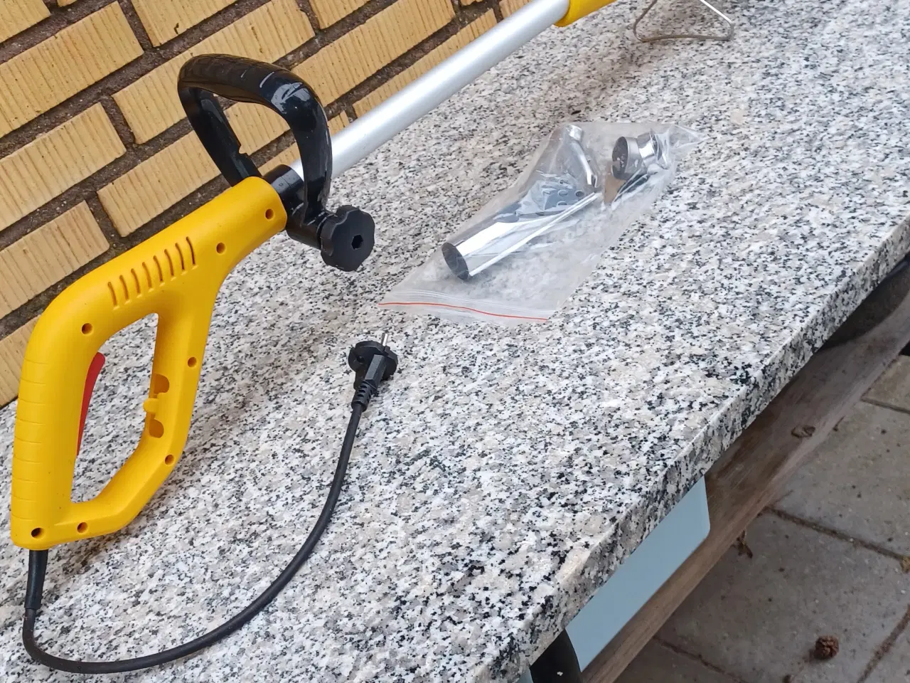 Billede 1 - UKRUDTS BRÆNDER