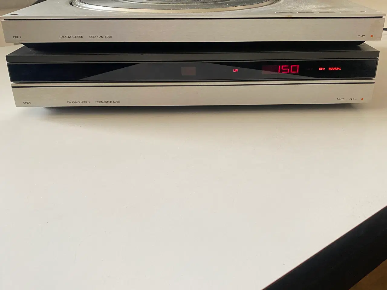 Billede 1 - B&O pladespiller og seberat radio som passer til