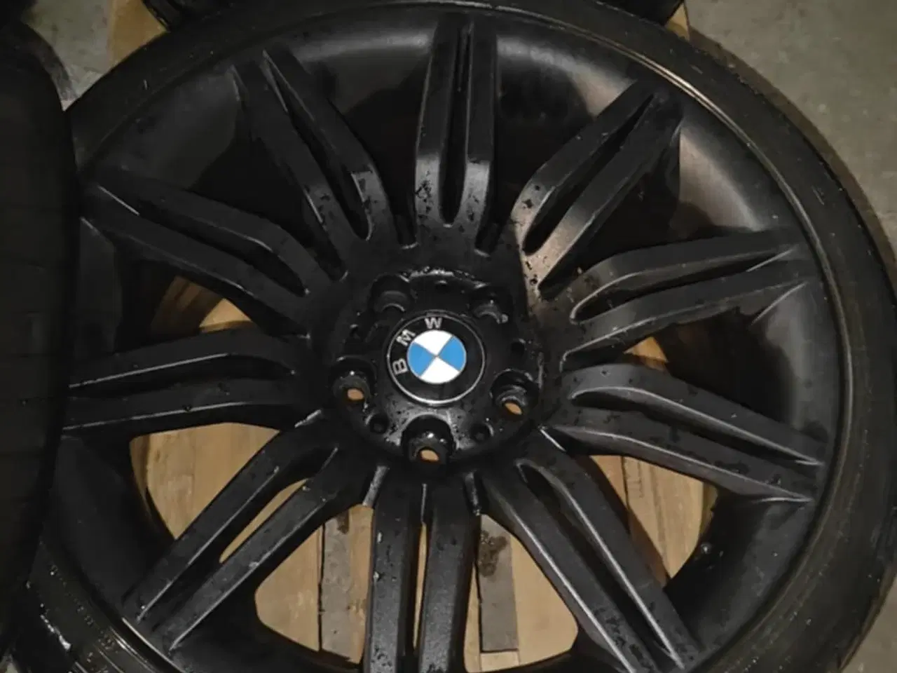 Billede 3 - 🔥 BMW Originale 19” fælge + næsten nye dæk 🔥