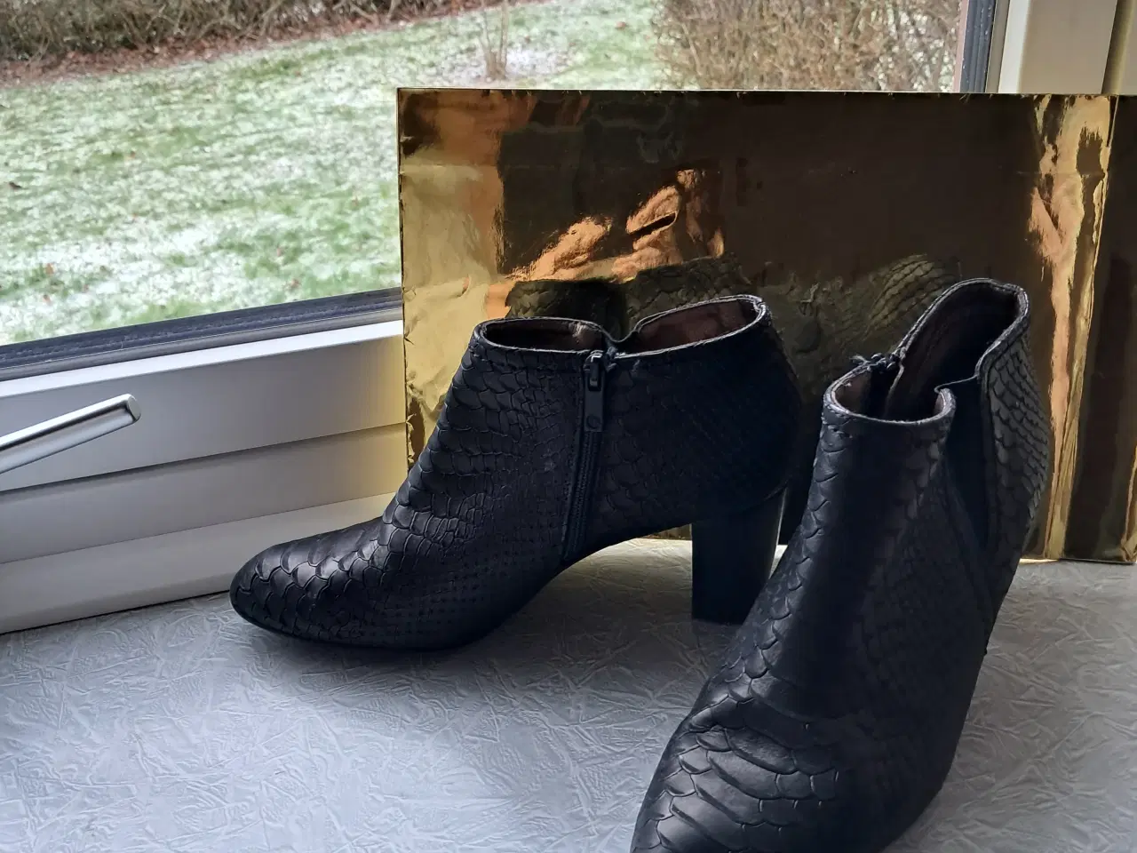 Billede 1 - PETER KAISER damesko