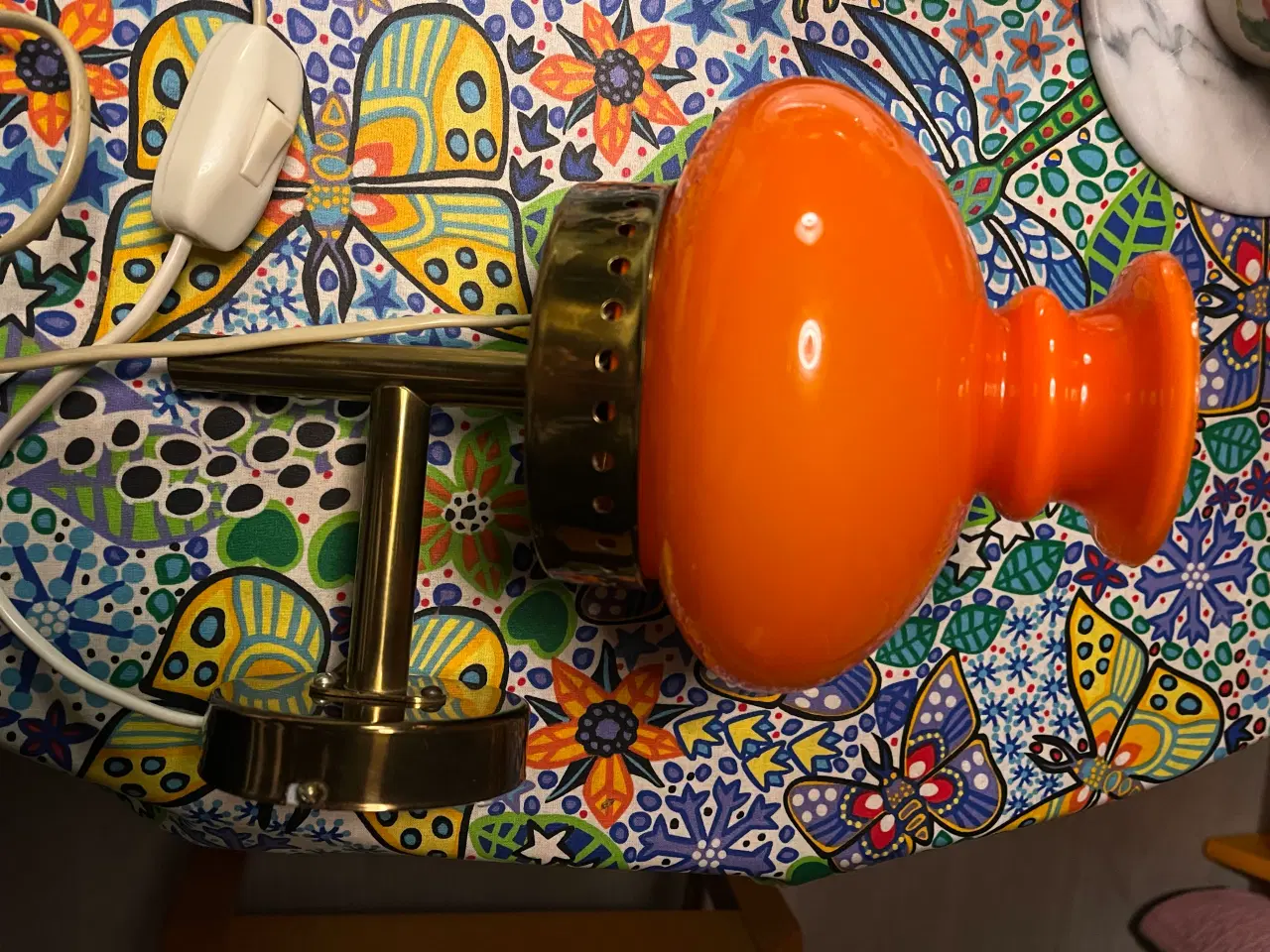 Billede 1 - Nydelig Retro-orange”messing” væglampe