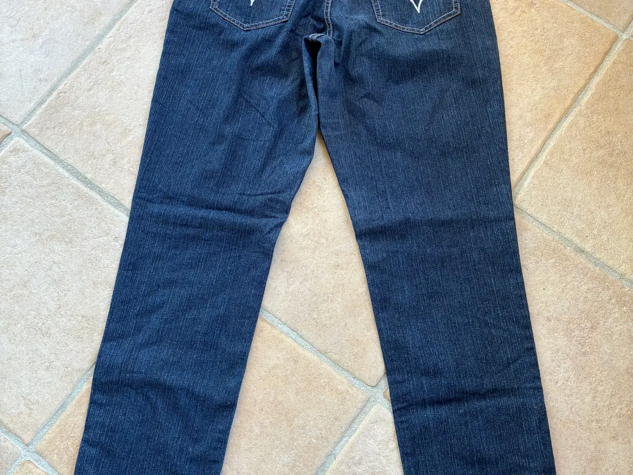 Billede 2 - Ofelia jeans str. 42