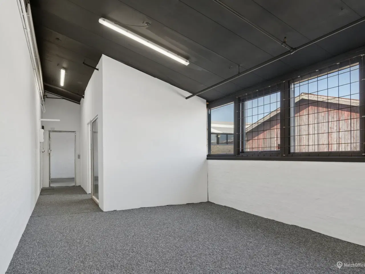 Billede 5 - 128 m² lager til leje i Glostrup med høj loftshøjde og nem adgang nær E45