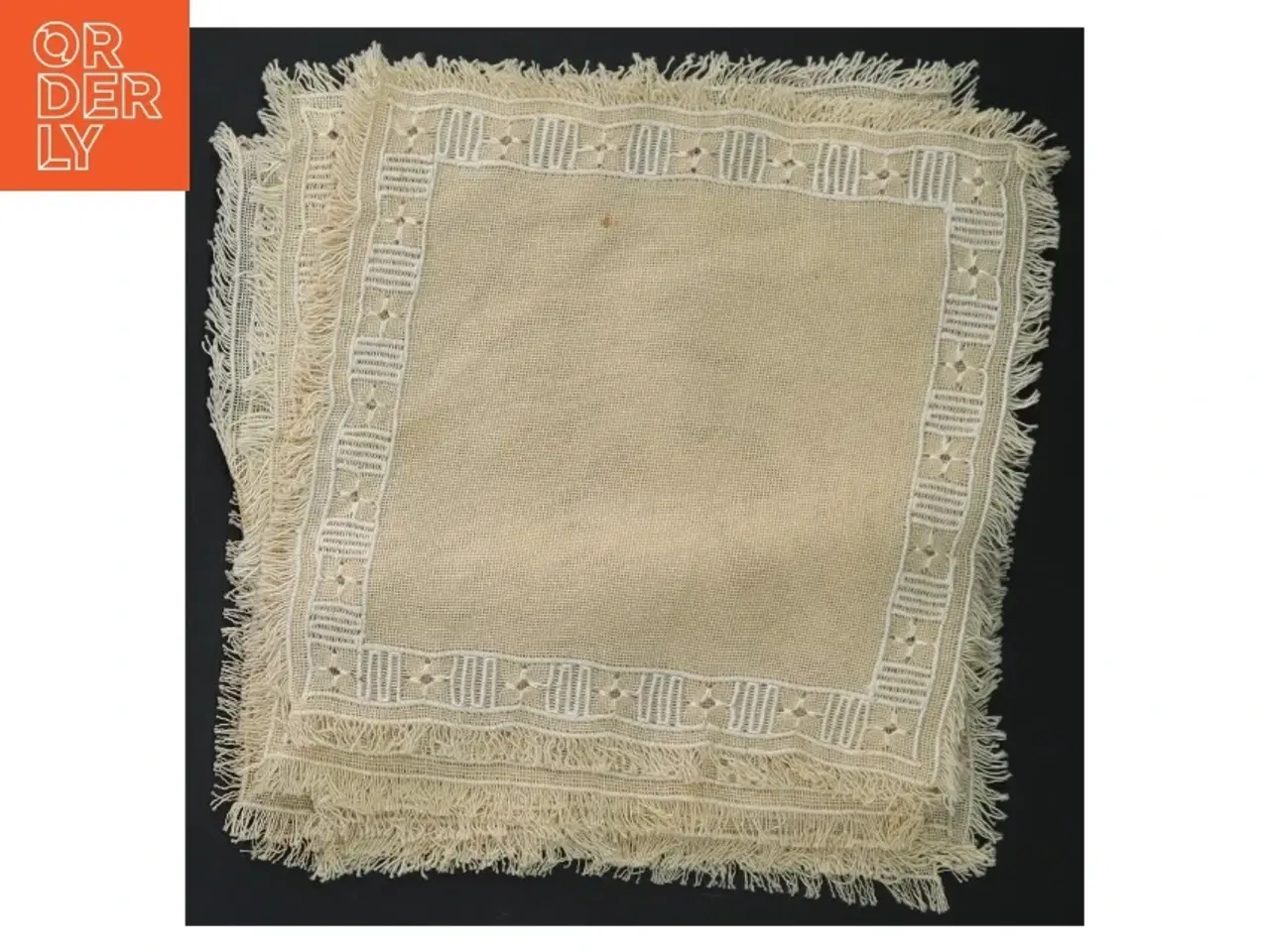 Billede 1 - Håndbrodetede servietter (str. 7 styk. 17,5 x. 18 cm)
