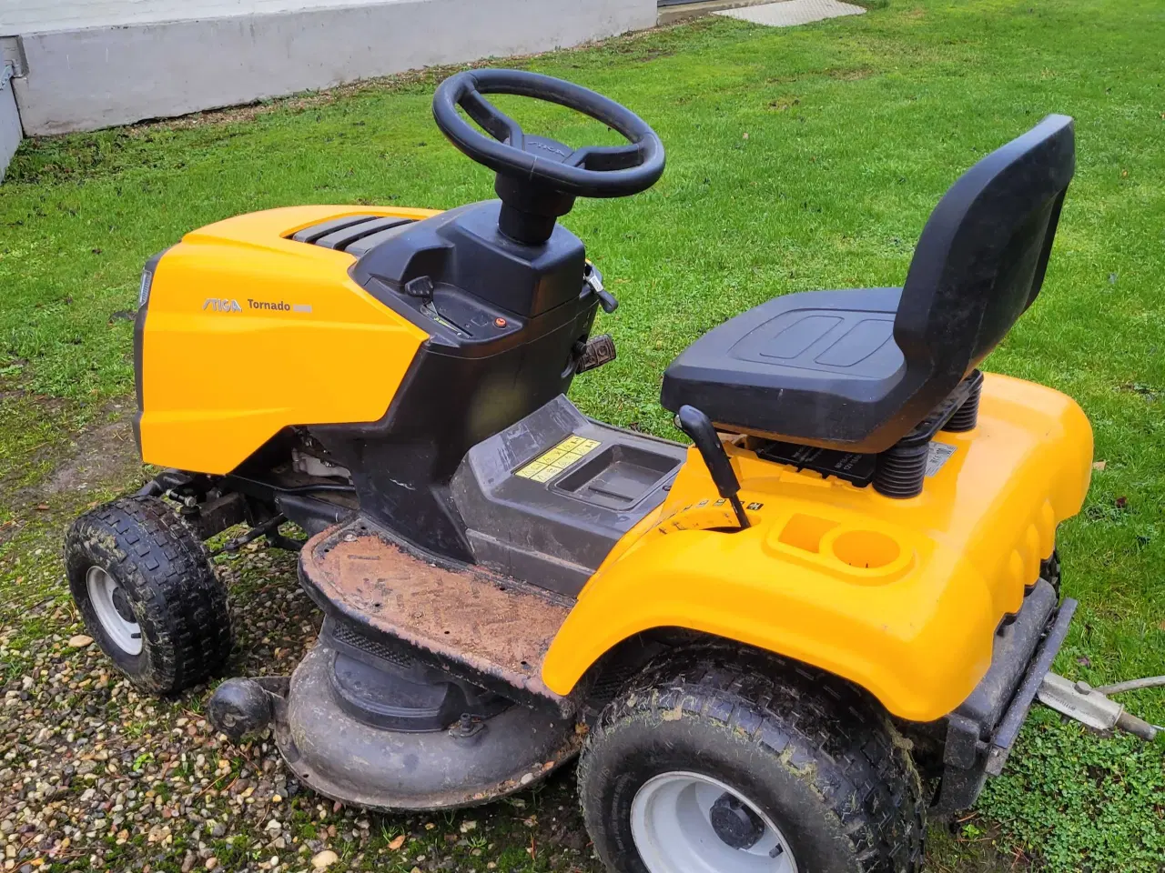 Billede 2 - Stiga Tornado 2098