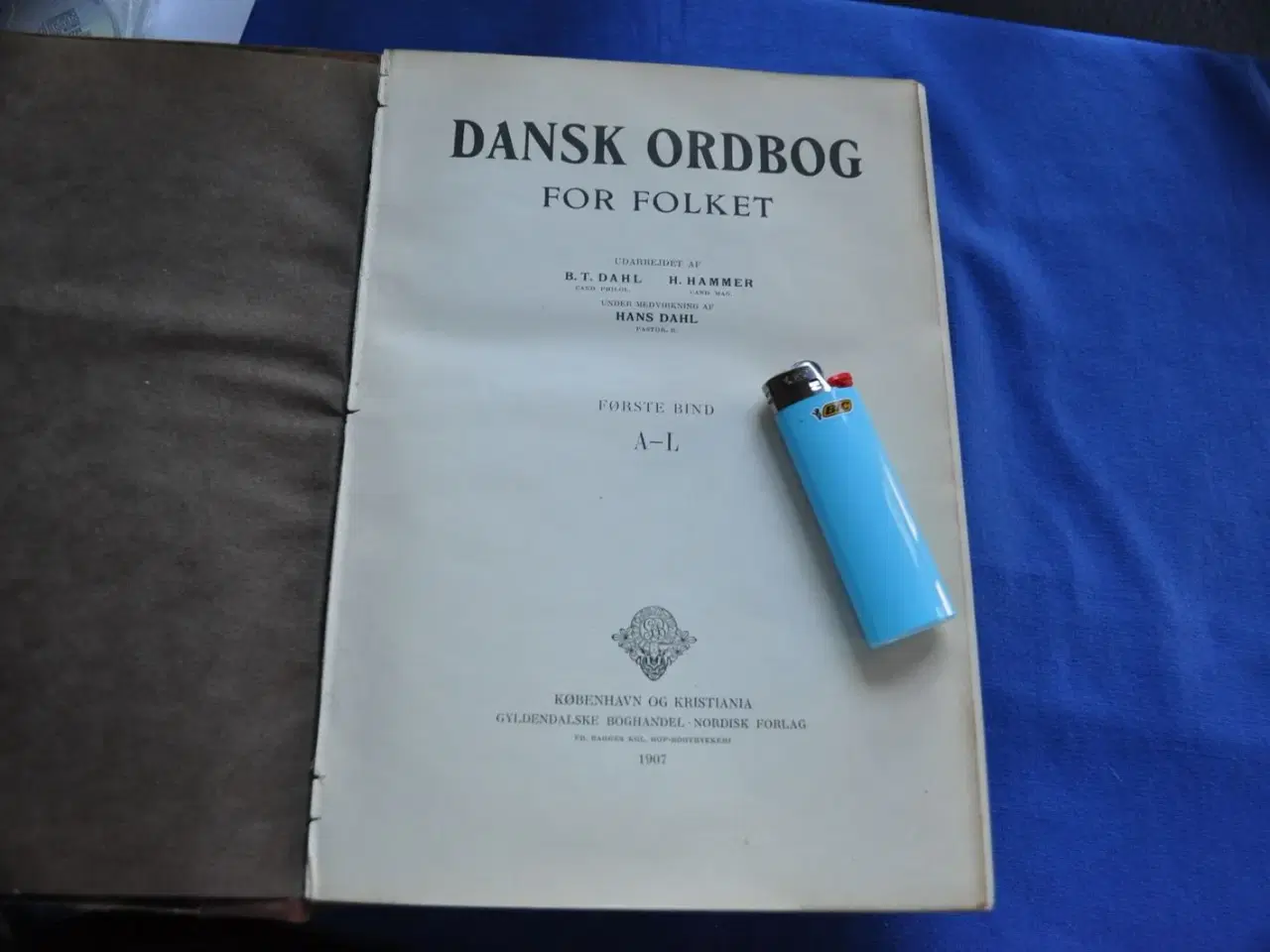 Billede 2 - ORDBOG dansk 2 kæmpebøger. a ca stæv?