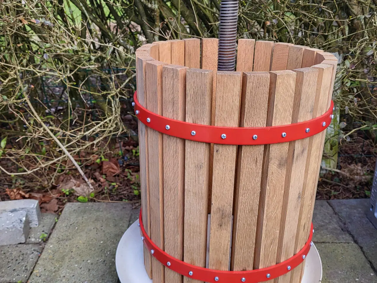 Billede 1 - Frugtpresser 18L med kværn.