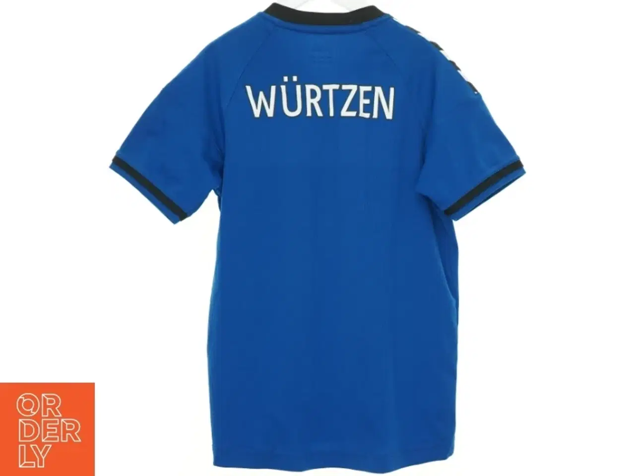 Billede 2 - Fodboldtrøje / T-Shirt fra Hummel (str. 152 cm)