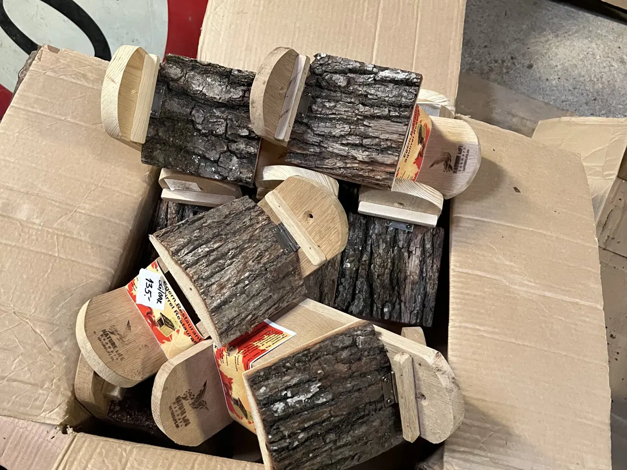 Billede 17 - Hej, jeg har nogle naturvarer, fugle, egern, pinds