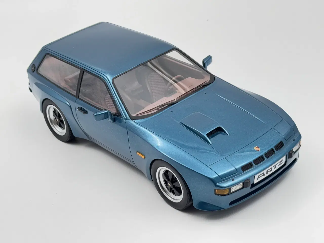 Billede 5 - 1981 Porsche 924Turbo Kombi by ARTZ - 1:18