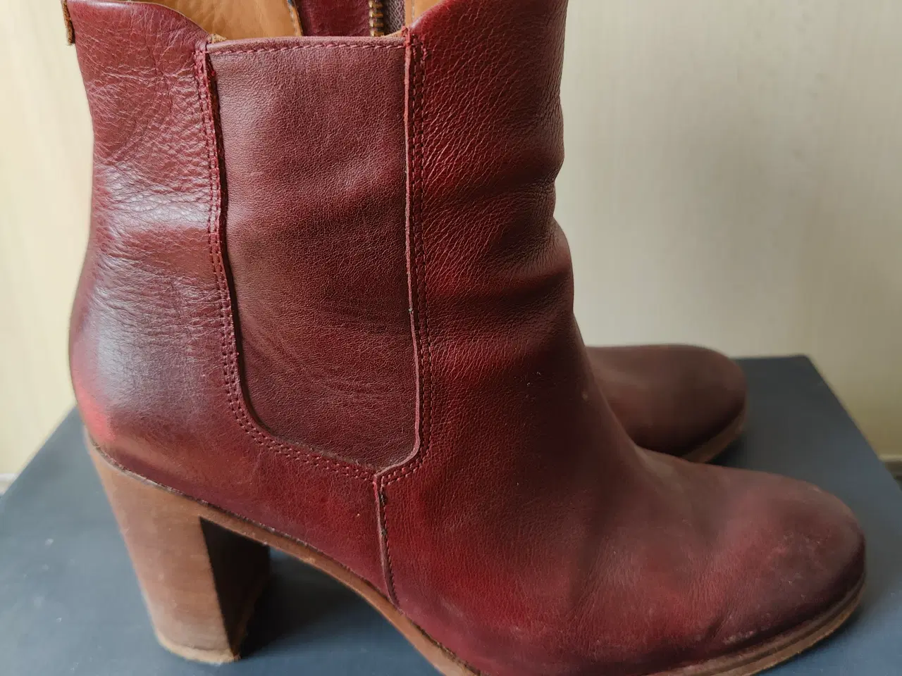 Billede 6 - Royal Republiq, røde højhælede læderstøvler