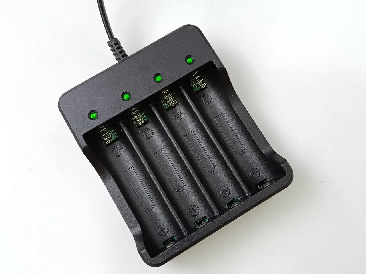 Billede 3 - NY! Batterioplader til 18650 3.7V og 4.2V