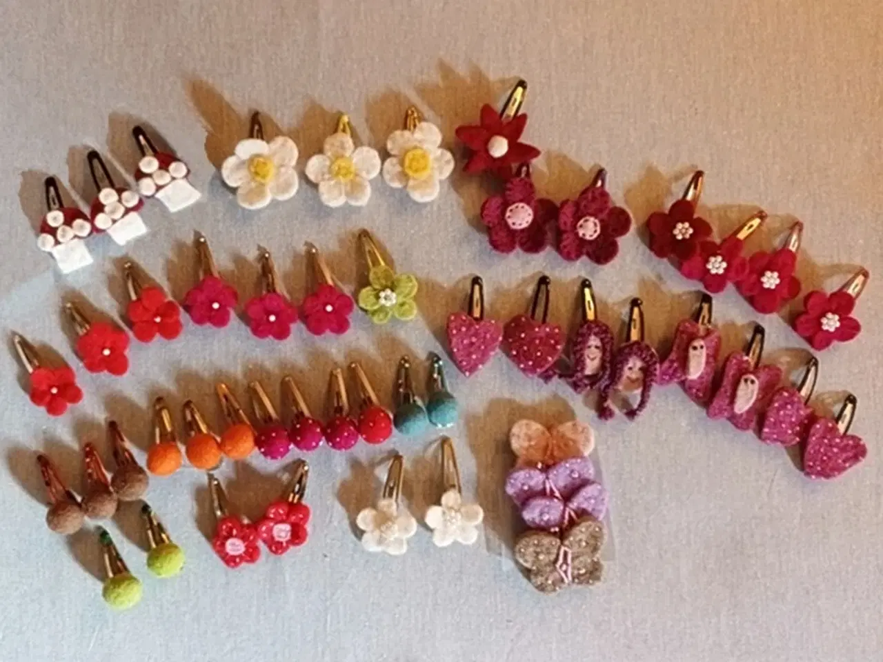 Billede 1 - Hårspænder og brocher, Èn Gry og Sif