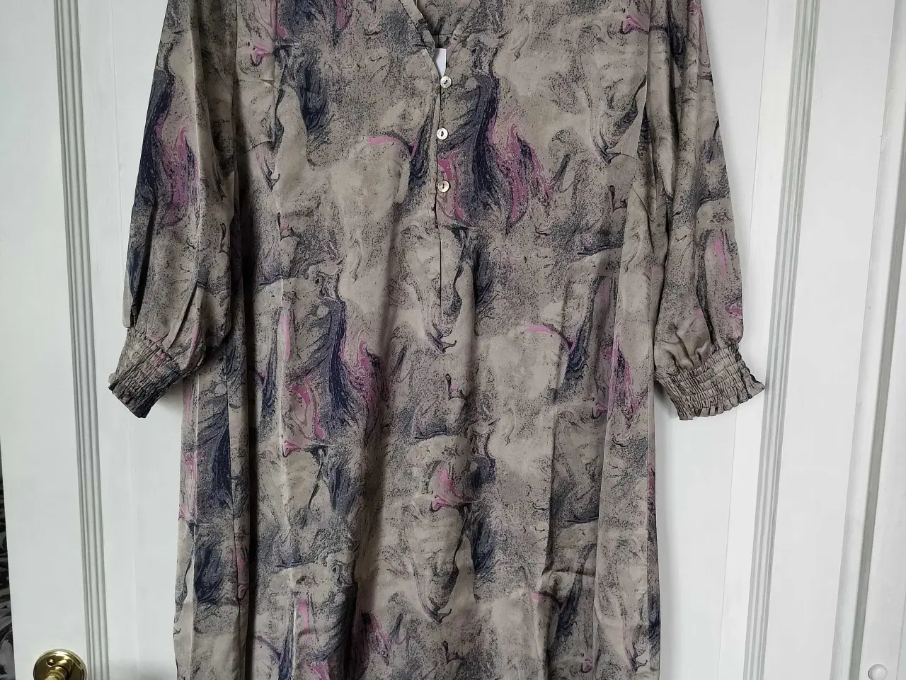 Billede 1 - Love & Devine kjole