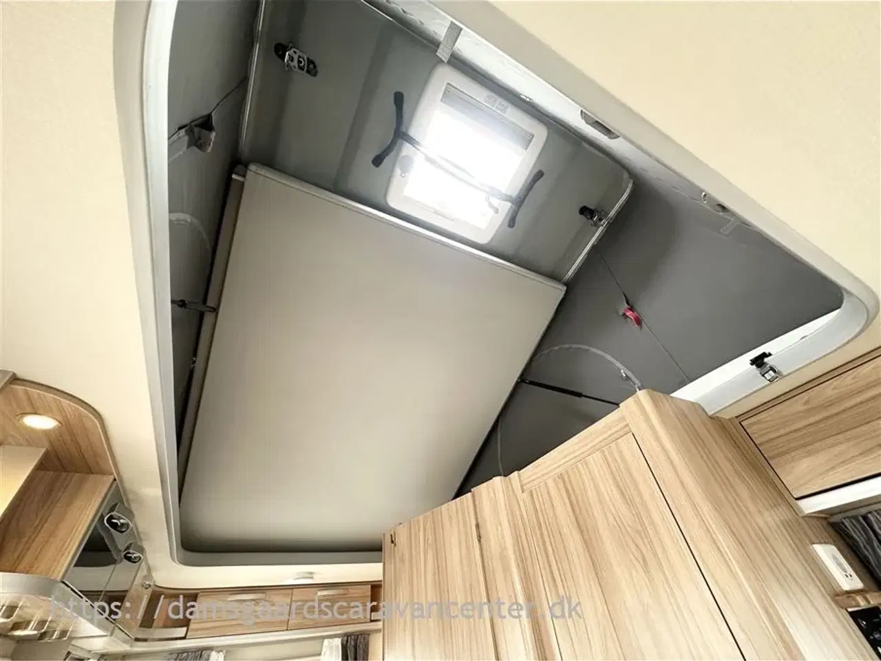 Billede 19 - 2020 - Hymer Feeling 425   Dobbeltseng - Mover - Fortelt