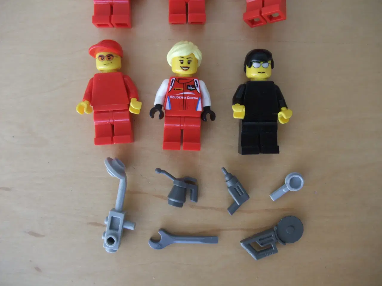 Billede 3 - Lego Ferrari Figurer+Tilbehør