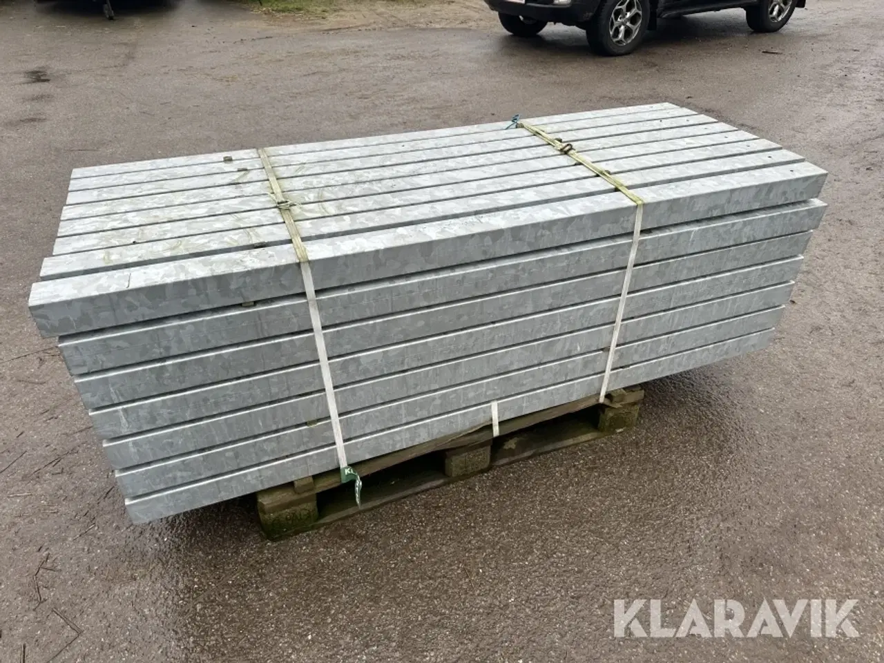 Billede 2 - Galvaniserede stolper 56 styk. 2,0m. lange