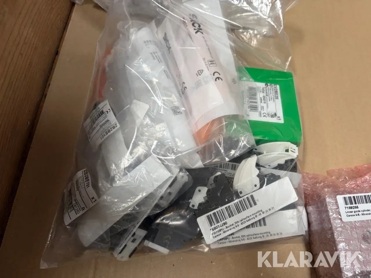 Billede 11 - Lot - Flow Simulator, ventilkit, vacuum ejectors,og øvrige Sick dele - 1 palle