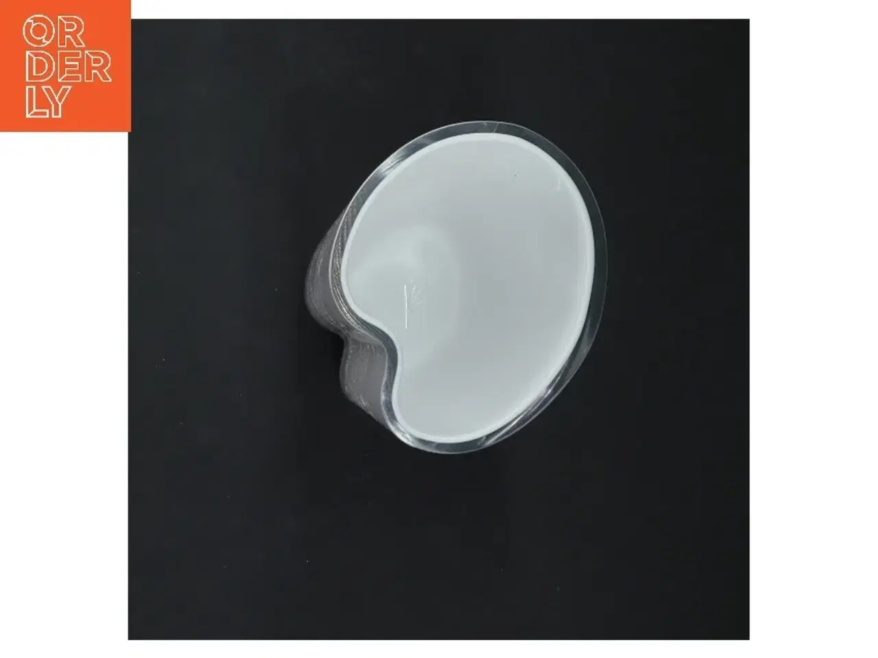 Billede 3 - Hvid vase (str. 18,5 cm)