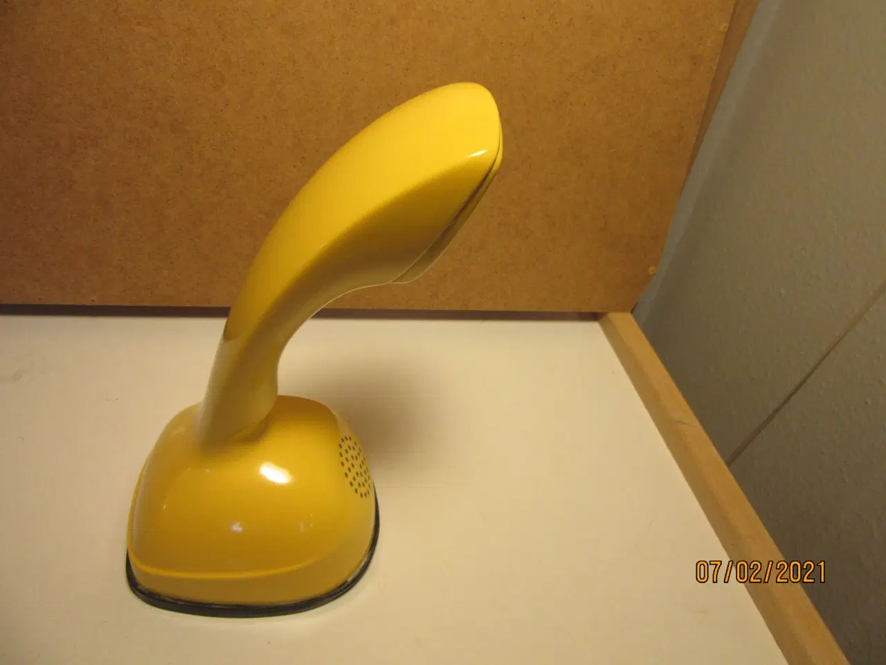 Billede 7 - Golden Glow", en citrongul Ericofon Sælges