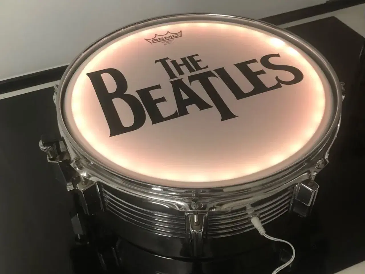 Billede 1 - App styret Snare Drum Beatles lampe