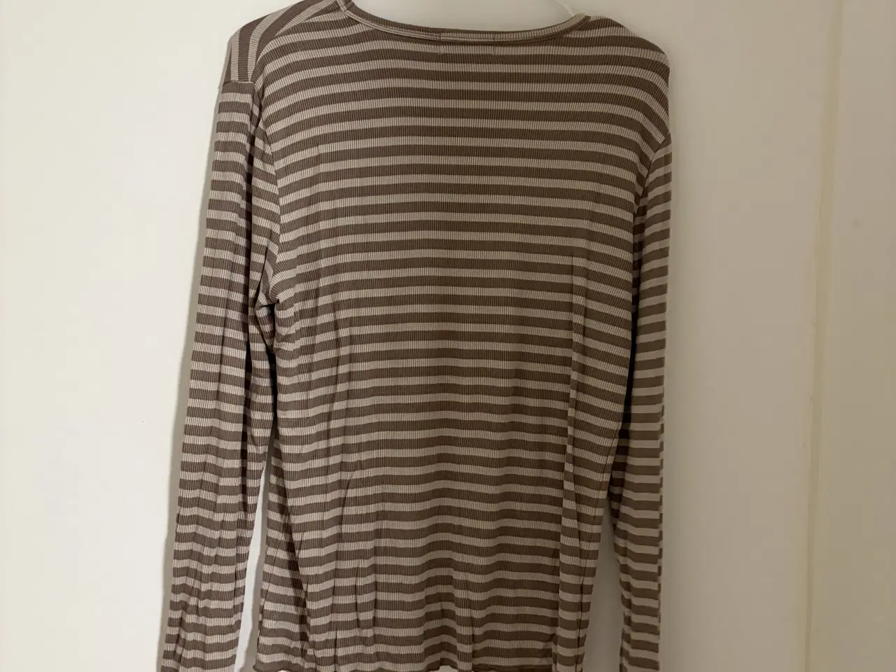 Billede 2 - Stribet langærmet trøje