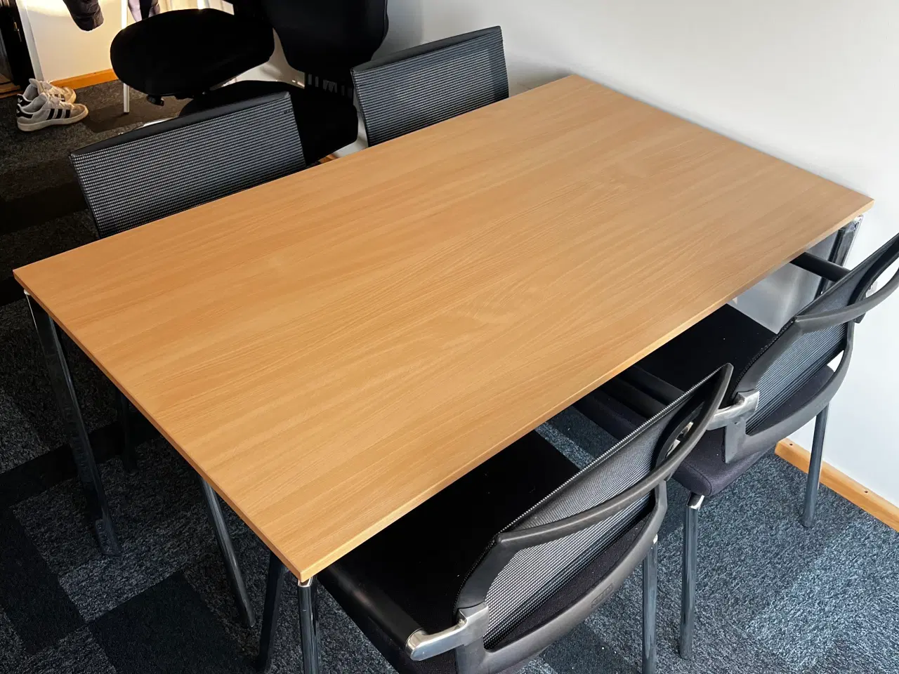 Billede 2 - Rh kontorstole og Dencon skin stole og borde