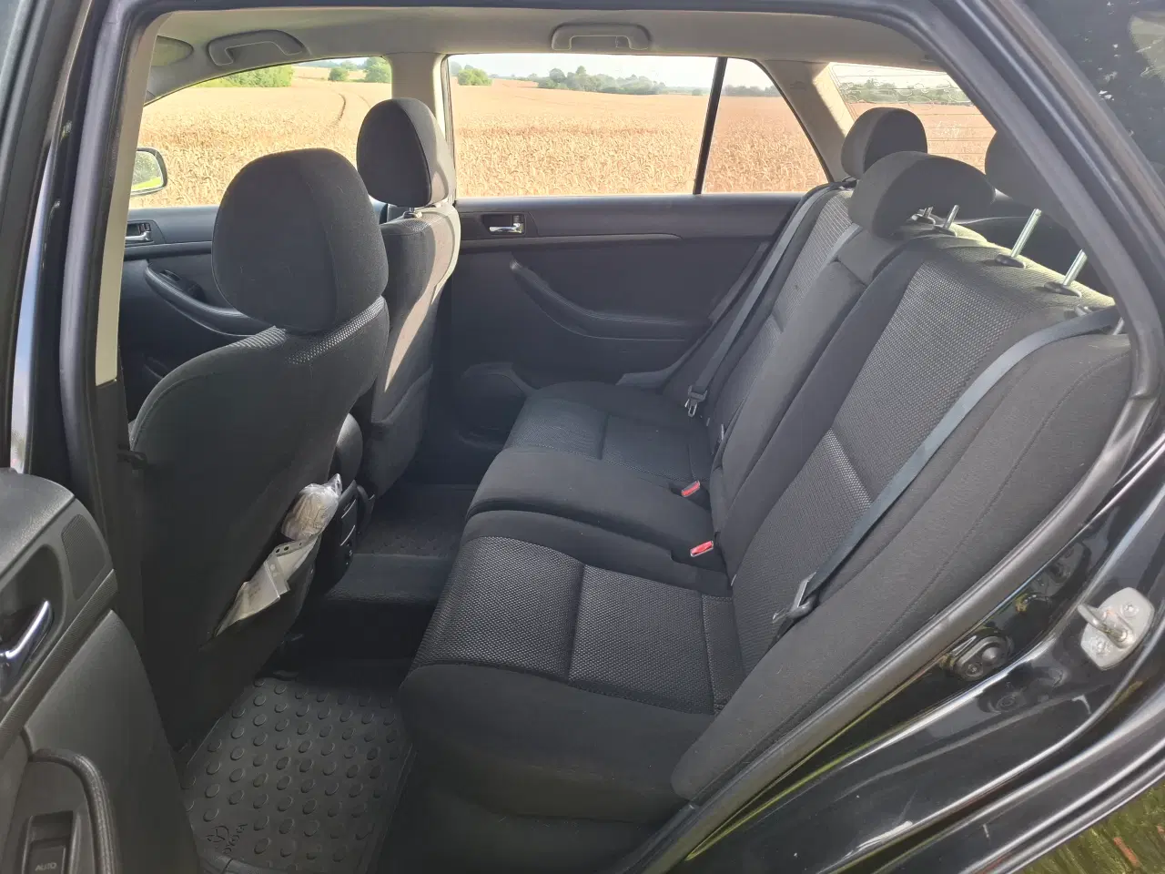 Billede 8 - Toyota avensis 2.0 D4D 116hk st.car Nysynet